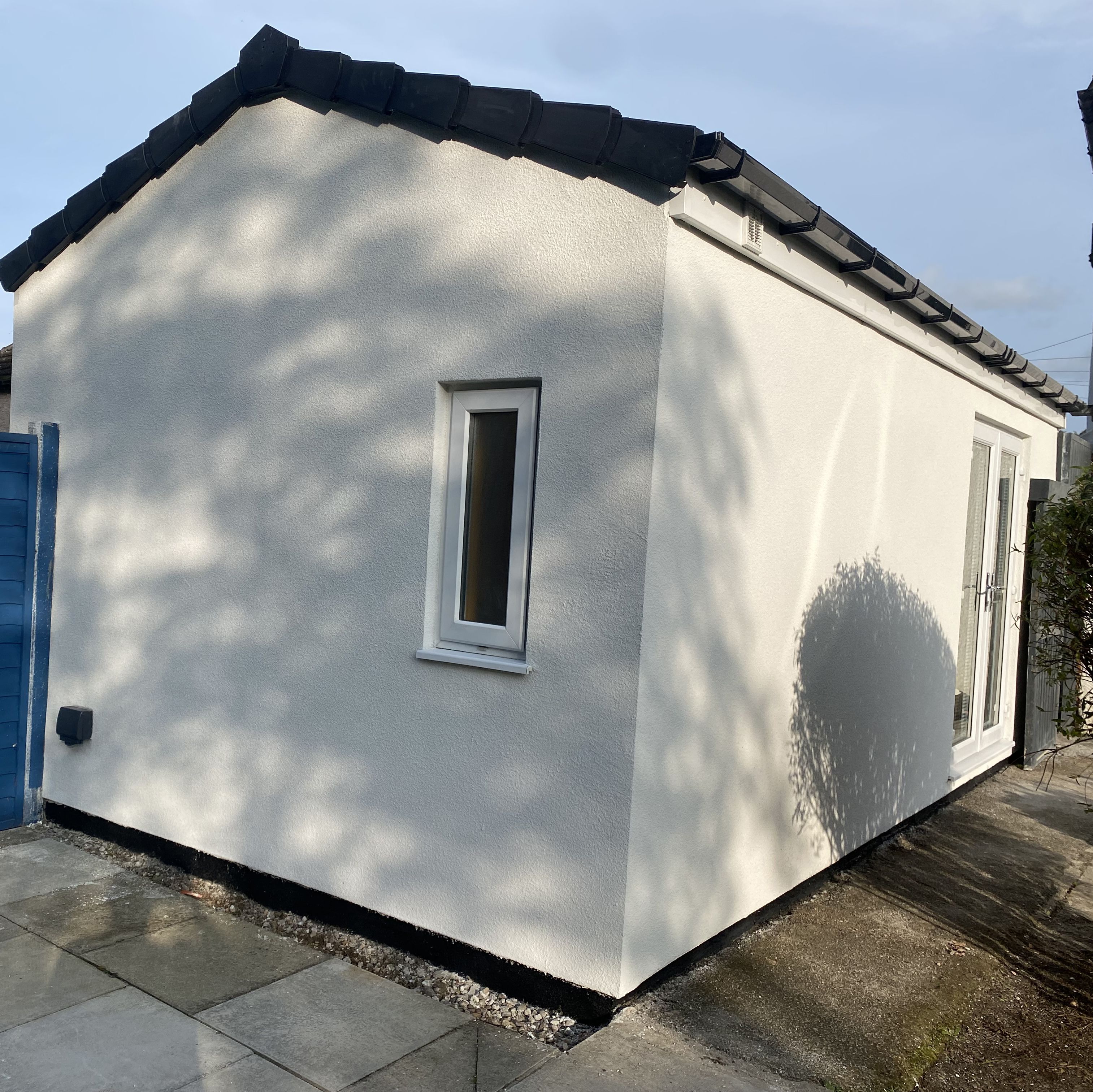 Spray Render Services: Huddersfield's Choice for Stunning Exterior Finishes.